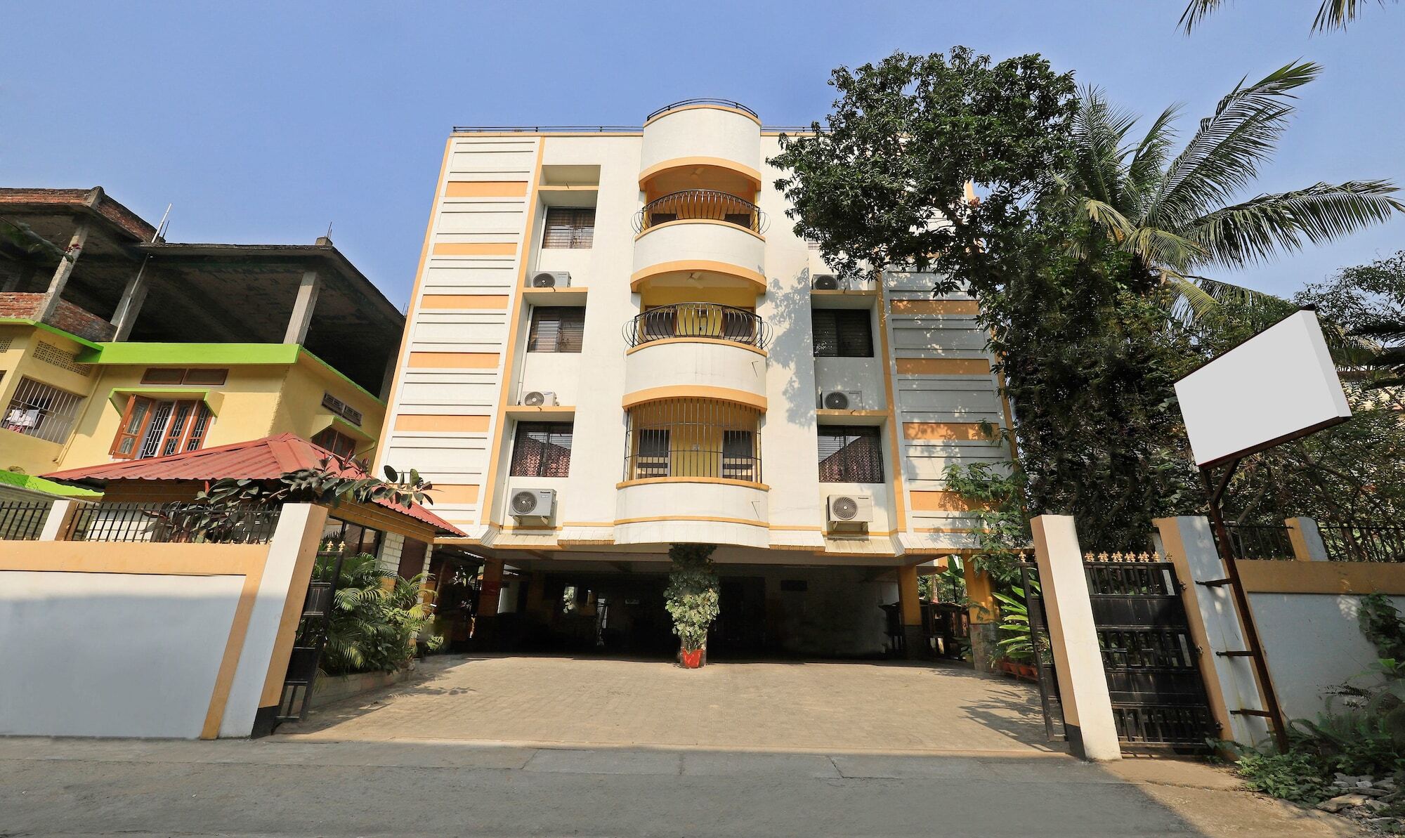 Treebo Umal Homestay Ganeshguri Guwahati Zewnętrze zdjęcie